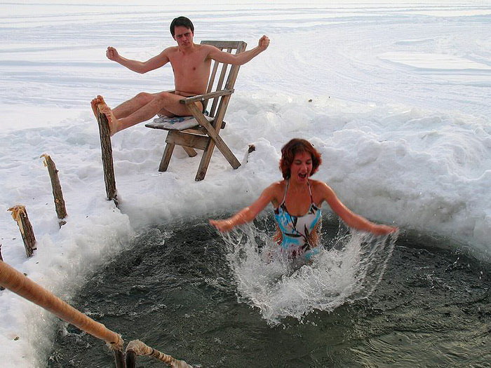 Купание в холодной воде